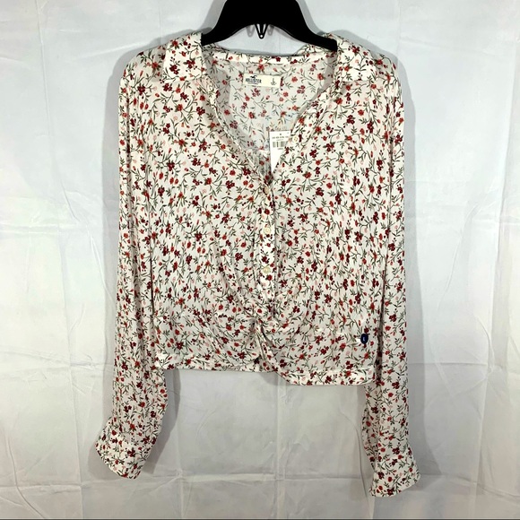 Hollister Tops - Hollister flower button up blouse